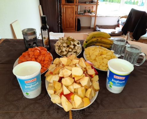 2021-05-20-Beifutter Obst Hund-1-roh